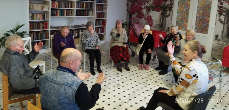 Занятия группы «Активного долголетия»