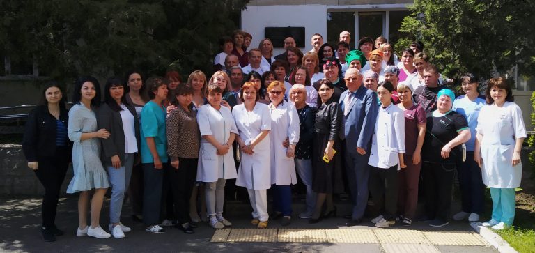 Трудовой коллектив ГБУ РК «СПДПИ» занесен на Доску почета Минтруда