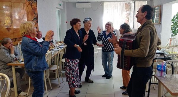 🥳🎉 В пансионате отметили День октябрьских именинников!